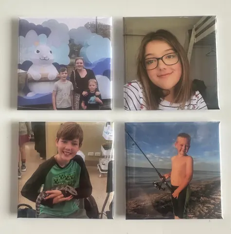 4 magnets - 5cm x 5cm each